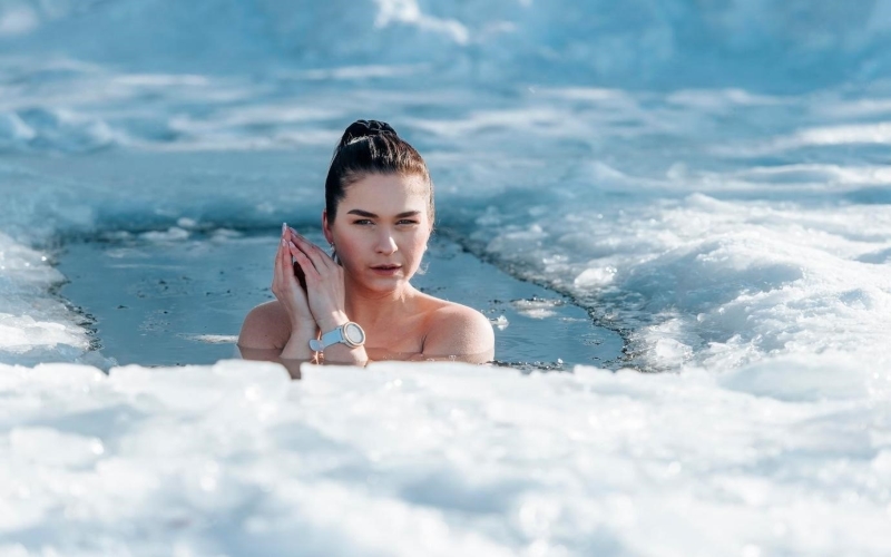 The Chilling Wellness Trend: Exploring the Popularity of Ice Bath Therapy